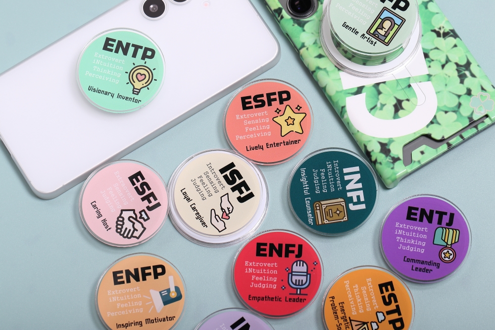 클롭CLOB MBTI 맥세이프 스마트톡